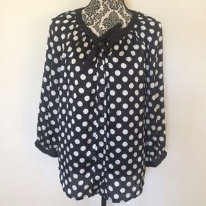 Adorable polka dot blouse