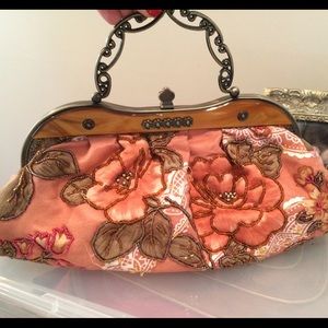 Floral beaded clutch!