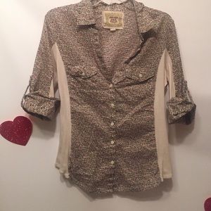 Large Chelsea & Violet pearl button up floral