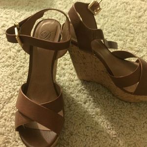 Brown wedges