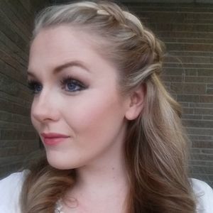 Meet your Posher, Tia