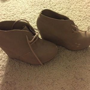Bakers lace up booties