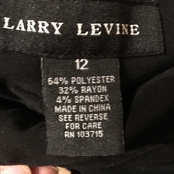 🚫SOLD🚫 Qty 2 Capri pants - Picture 3 of 3