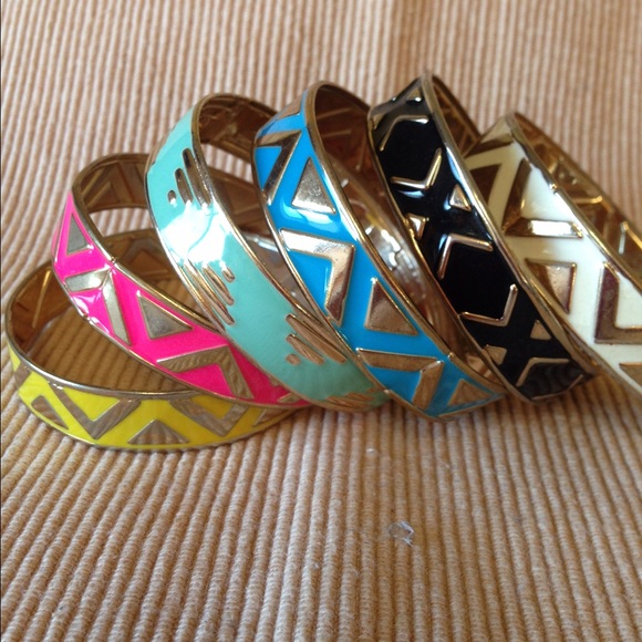 Jewelry - Fun bright color bangles