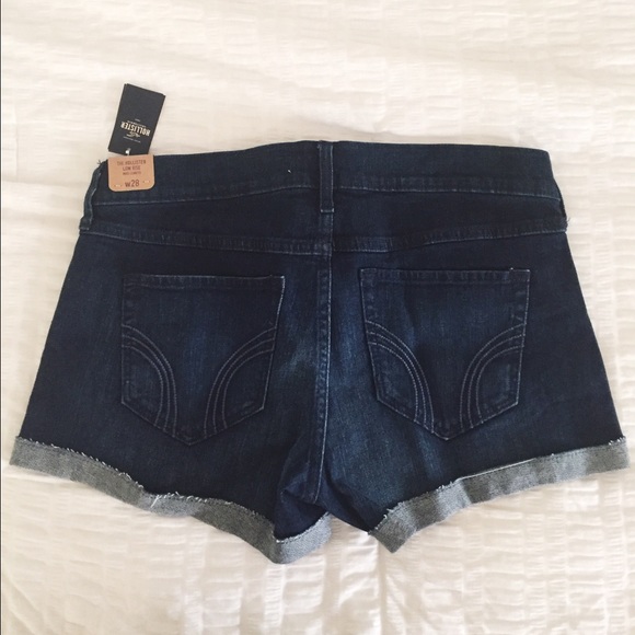 SOLD NWT Hollister Jean Shorts - Picture 2 of 4