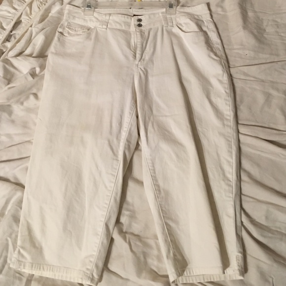 St. John's Bay Capri