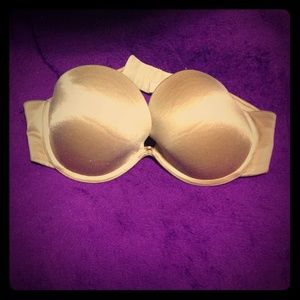 🔃 Nude color Victoria's Secret strapless bra