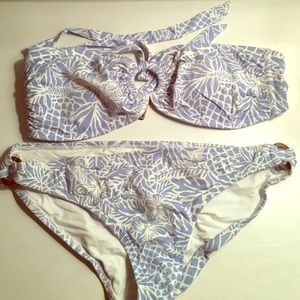 Vineyard vines light blue printed bikini!!!