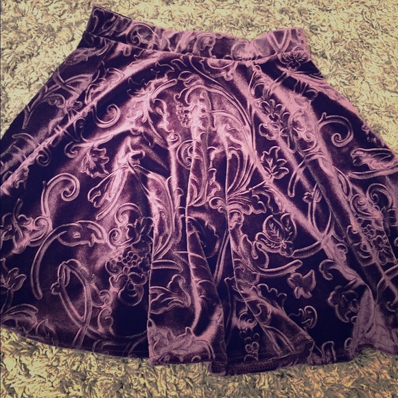Velvet skirt