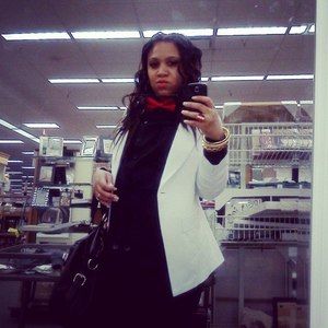 Meet your Posher, Lakisha