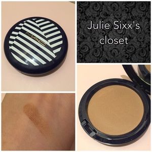 SALE! MAC Nude On Board Pro Longwear Bronze Powder