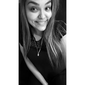 Meet your Posher, Lorena