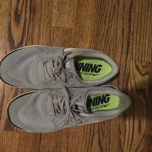 Nike free runs 4.0