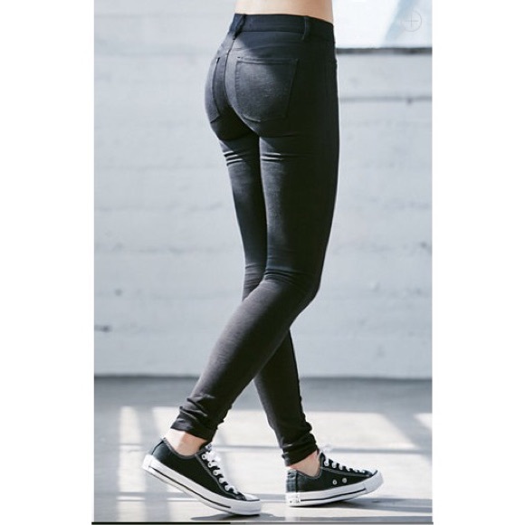 TRADED - Picture 2 of 2