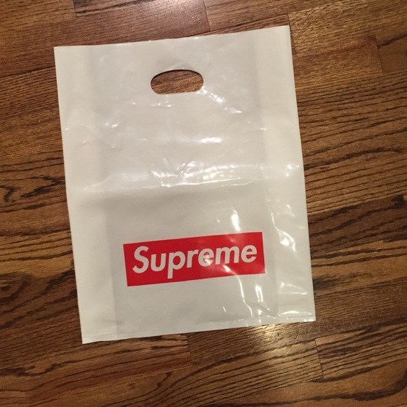 supreme bag - Picture 1 of 1