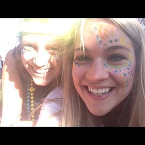 Meet your Posher, Christiana