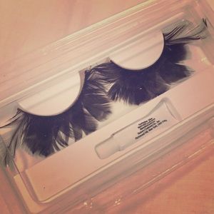 Brand new Feather Eyelashes