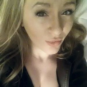 Meet your Posher, Becca