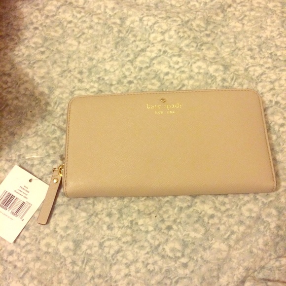Brand new Kate spade Lacey wAllet