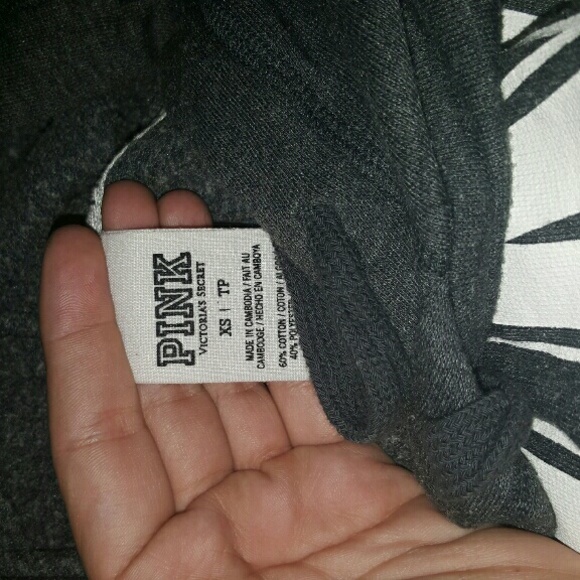 VS PINK sweatshirt - Picture 2 of 2