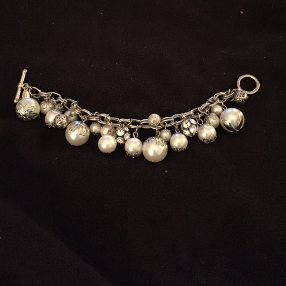 Pearl bracelet