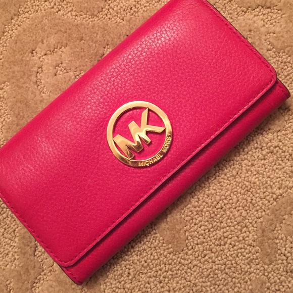 SOLD Michael kors red saffiano wallet