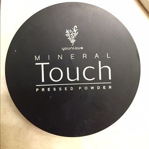 Younique Touch mineral powder-Organza