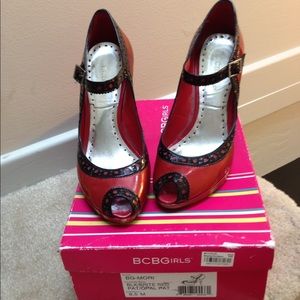 BCBG Peep hole high heel