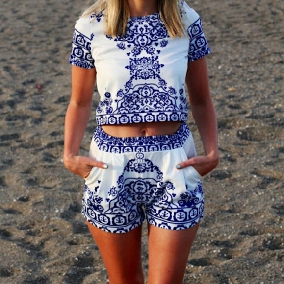Blue Porcelain Pattern Romper Set - Picture 3 of 4