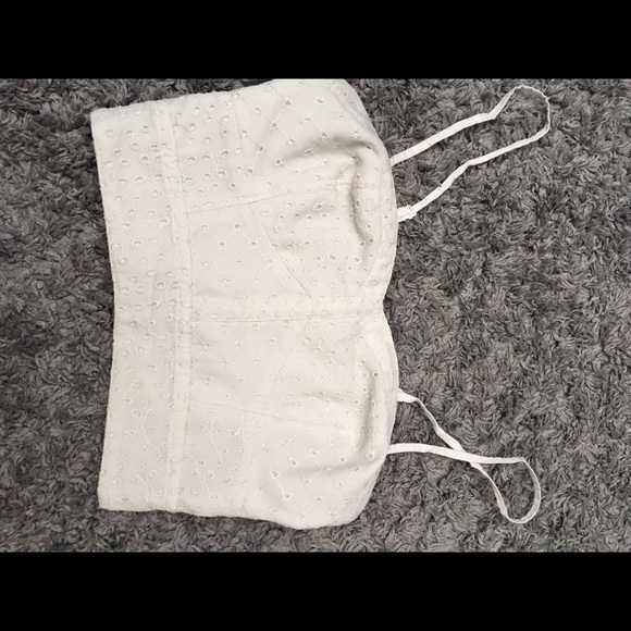 White detailed crop top