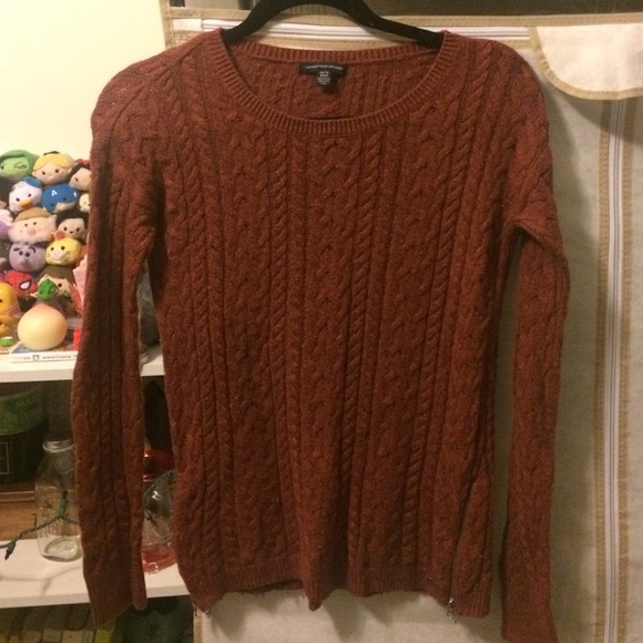 American Eagle knit sweater
