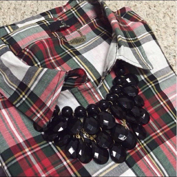 Cute cotton plaid shirt.