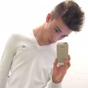 Meet your Posher, Cody