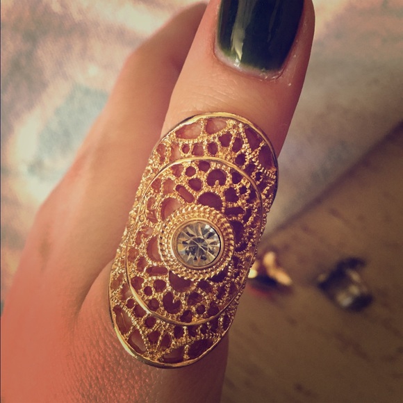 Selling the four rings pictured