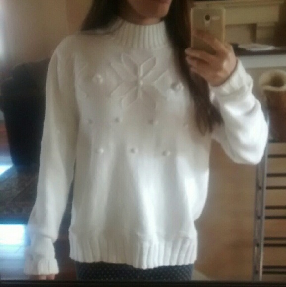 White Xmas sweater