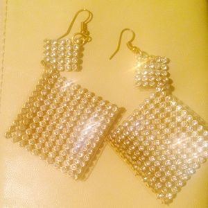 Earrings (fashion jewelry)