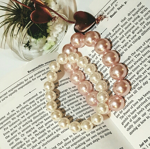 [ BOGO 50% ] Faux Pearl Stretch Bracelets