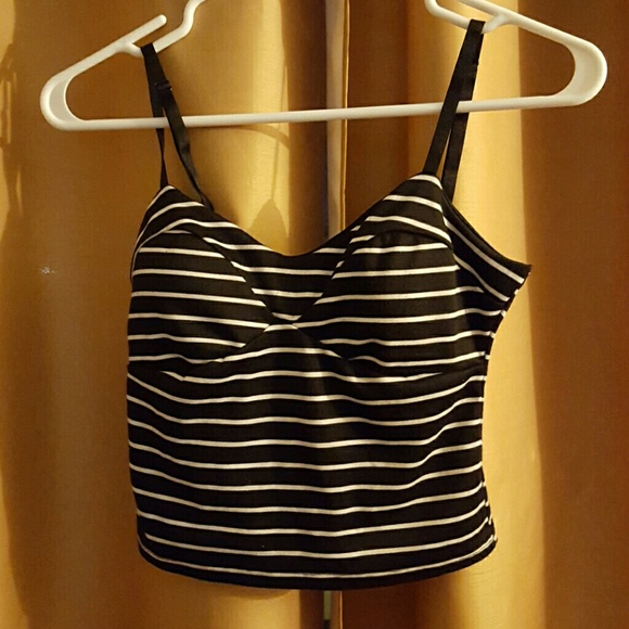 Charlotte ruse crop top