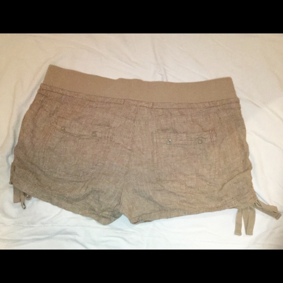 Shorts - Picture 2 of 3