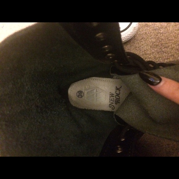 GOTH BOOTS New rock spider print - Picture 2 of 2