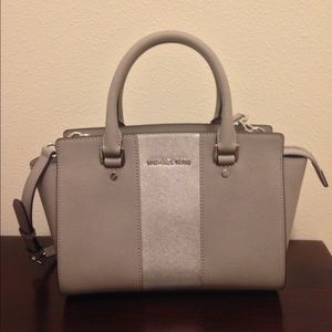 Michael Kors NWT Medium Selma