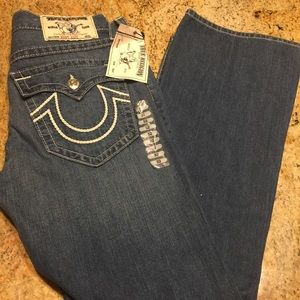True Religion Jeans NWT size 32 w/ white stitching