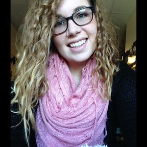 Meet your Posher, Hannah