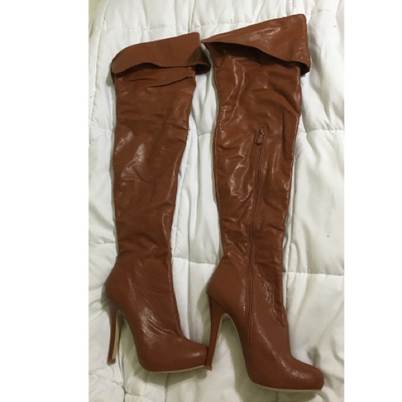 Above the knee heel boots