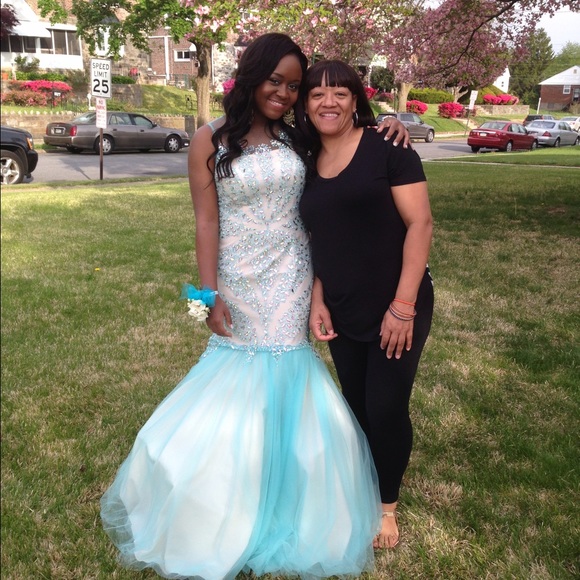 Beautiful prom dress!