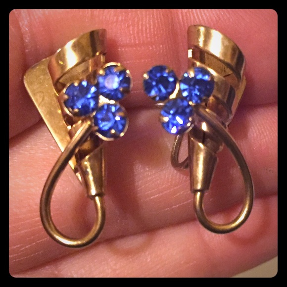 Vintage Gold blue rhinestone screwback earrings