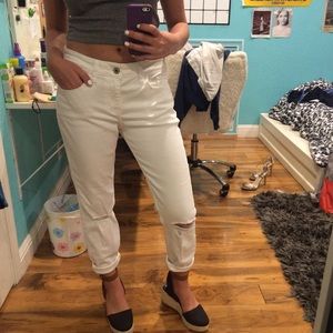 White boyfriend jeans from Abercrombie & Kids