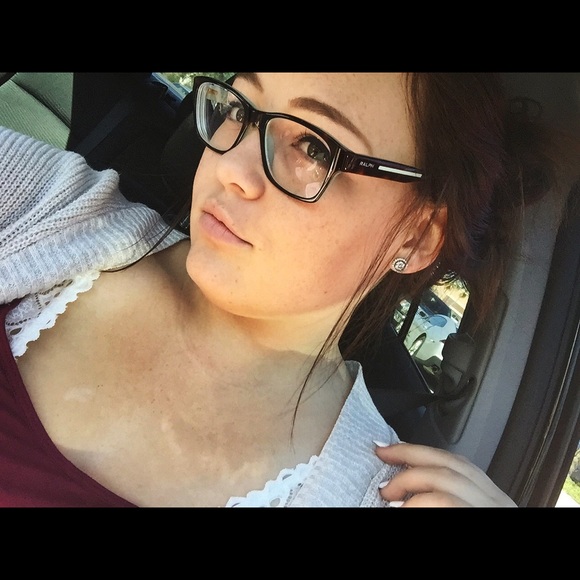 Meet your Posher, Kassie