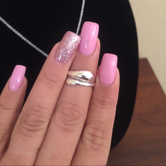 Rain Drop Silver Tone Jewelry Set.  4 Pieces - Picture 2 of 4