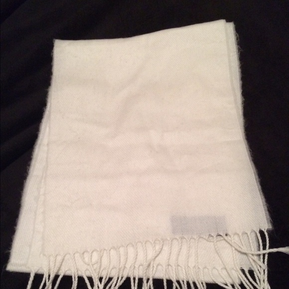 Winter white scarf